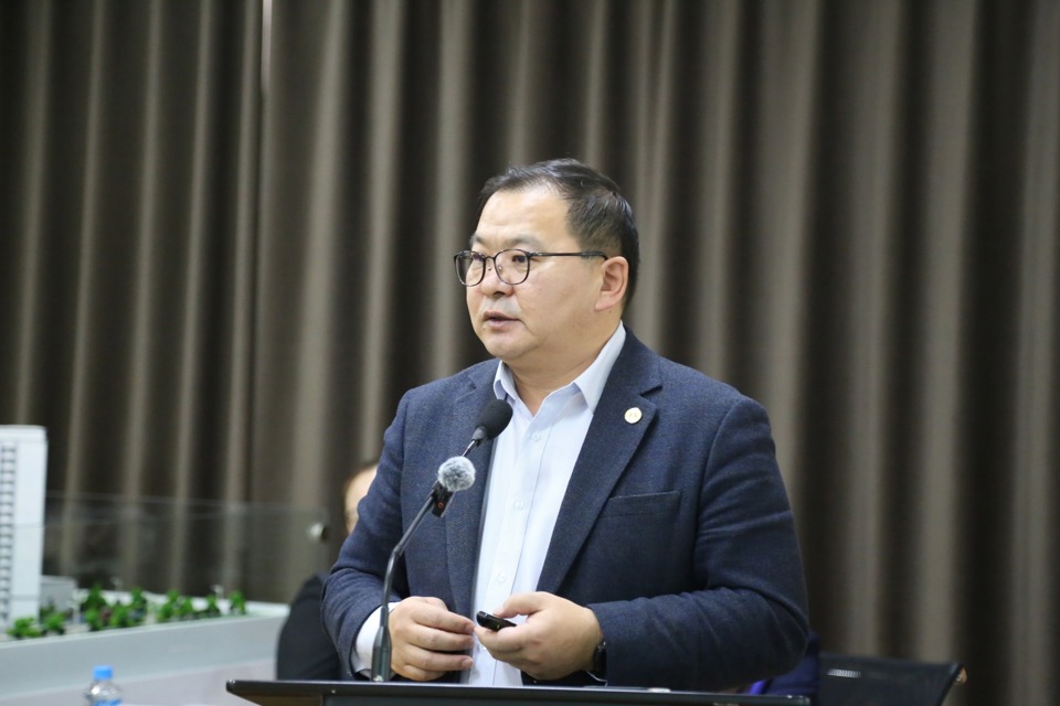 “Унгар-Монголын Шинжлэх ухааны Академи хоорондын хамтын ажиллагаа” Эрдэм шинжилгээний бага хурал боллоо.